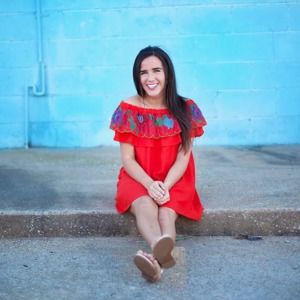 Meet your Posher, Holly